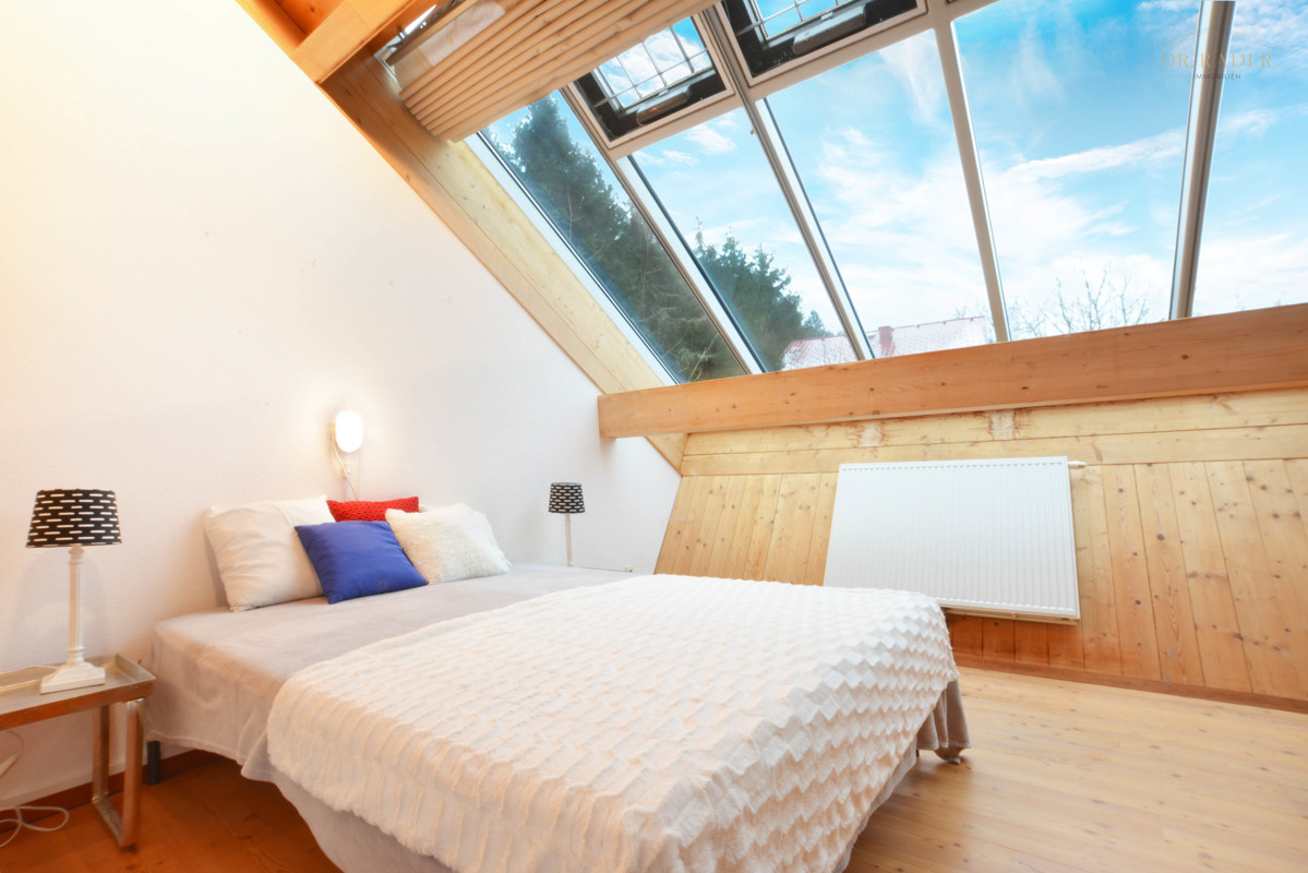 2. Obergeschoß - Schlafzimmer mit Dachverglasung