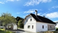 Hausansicht Nord-Ost mit Einfahrt