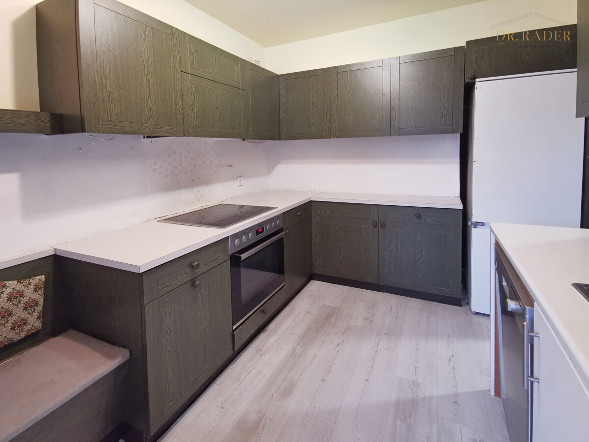 Küche mit Geschirrspüler Waschmaschinenanschluss