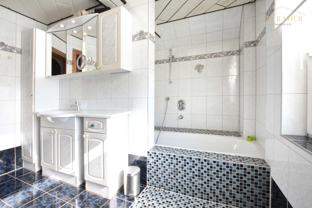 Badezimmer mit Wanne